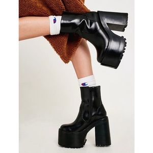 ISO jeffrey campbell deadz platform boots